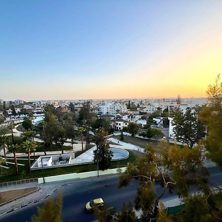 Lina 703 Apartment Larnaca Bagian luar foto